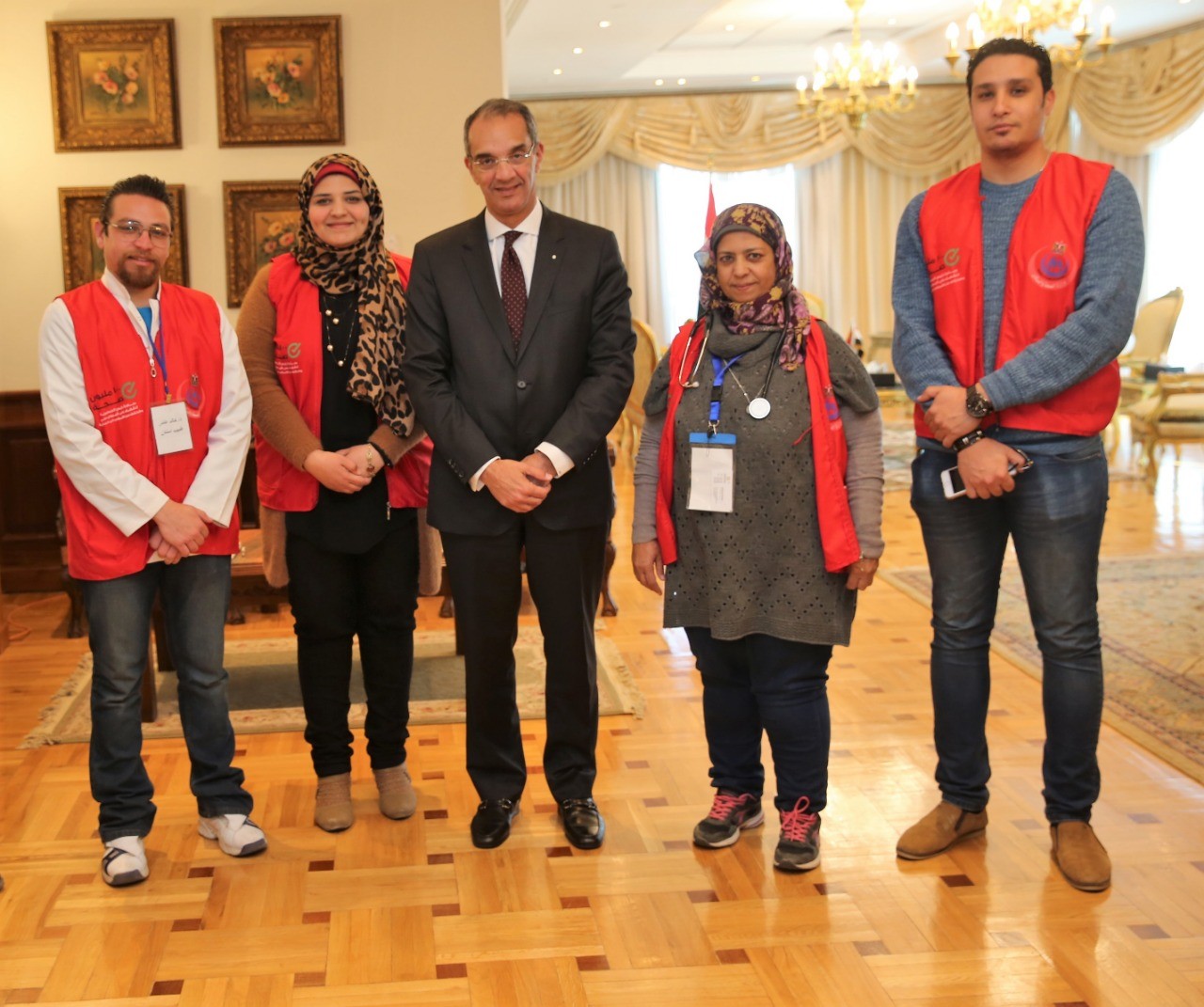 وزير الاتصالات يجري المسح الطبي ضمن مبادرة 