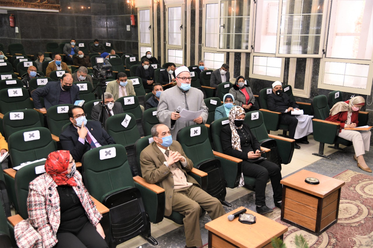 محافظ الغربية يعقد اجتماعاًمع المشاركين في المبادرة الرئاسية 