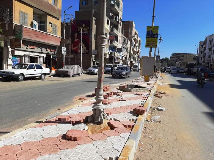 استمرار أعمال رفع كفاءة وتطوير شارع الجرجاوية الرئيسي بحي غرب سوهاج