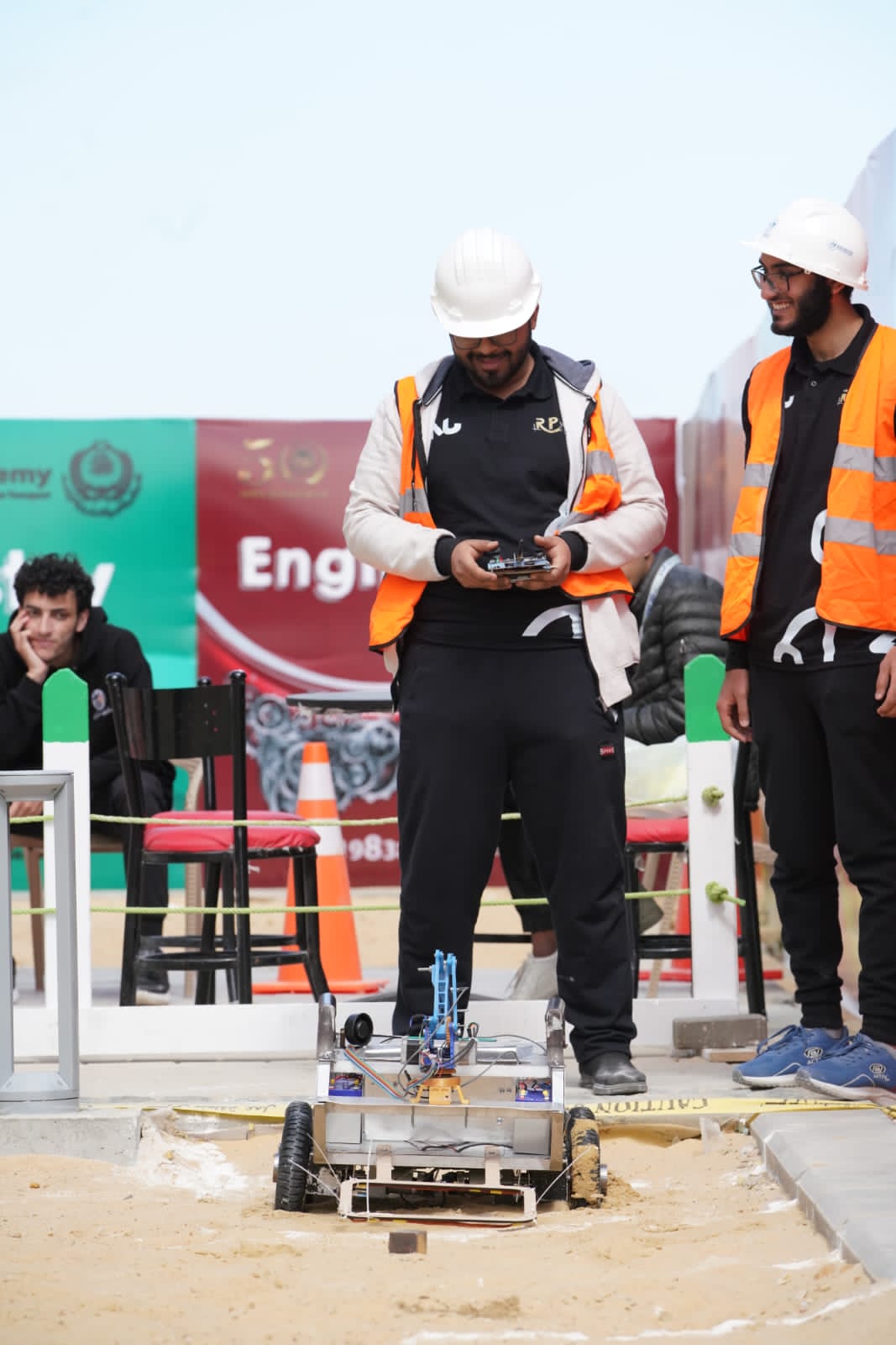 فرع الأكاديمية بمدينة العلمين الجديدة يحتضن منافسات المسابقة الدولية للروبوتات  ( ARC )