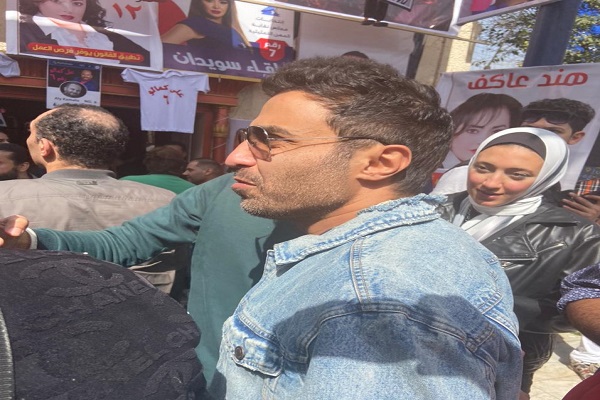 الفنان أحمد فهمى