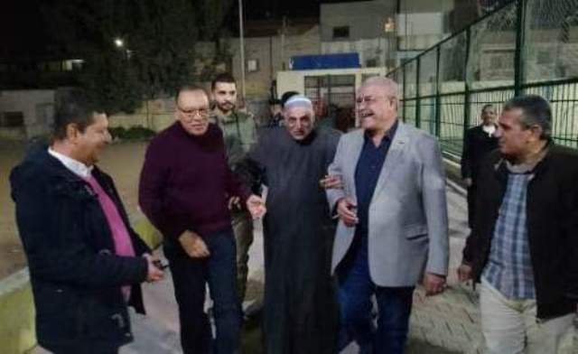 محافظ الشرقية يتفقد شوارع مدينة الزقازيق وقرية العصلوجى   