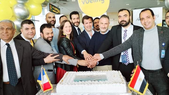  مصرللطيران تحتفل مع أطفال مستشفي ٥٧٣٥٧ بمناسبه حلول شهر رمضان المبارك 
