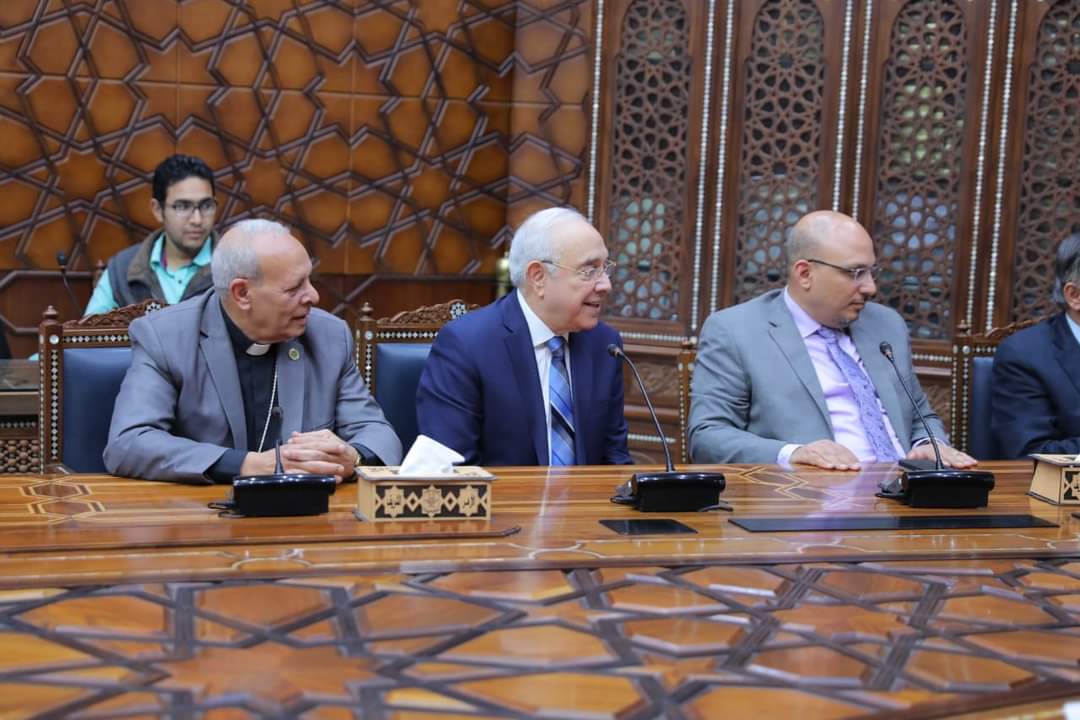 رئيس الطائفة الإنجيلية يهنئ فضيلة الإمام الأكبر بعيد الفطر 