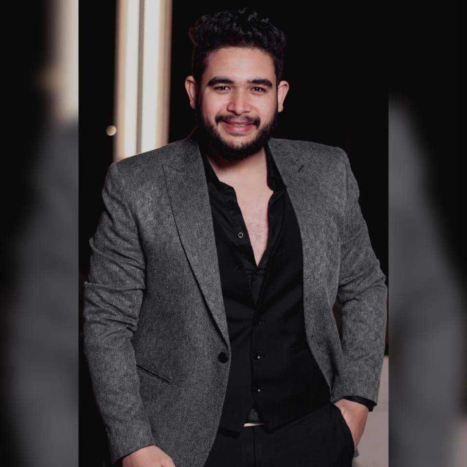 الشاعر الغنائي عمرو عاصم