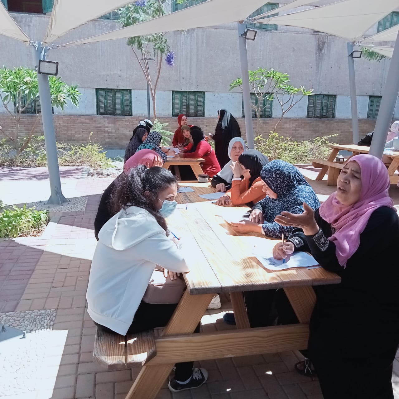 هيئة تعليم الكبارتعقد الامتحان الثاني لفصول 