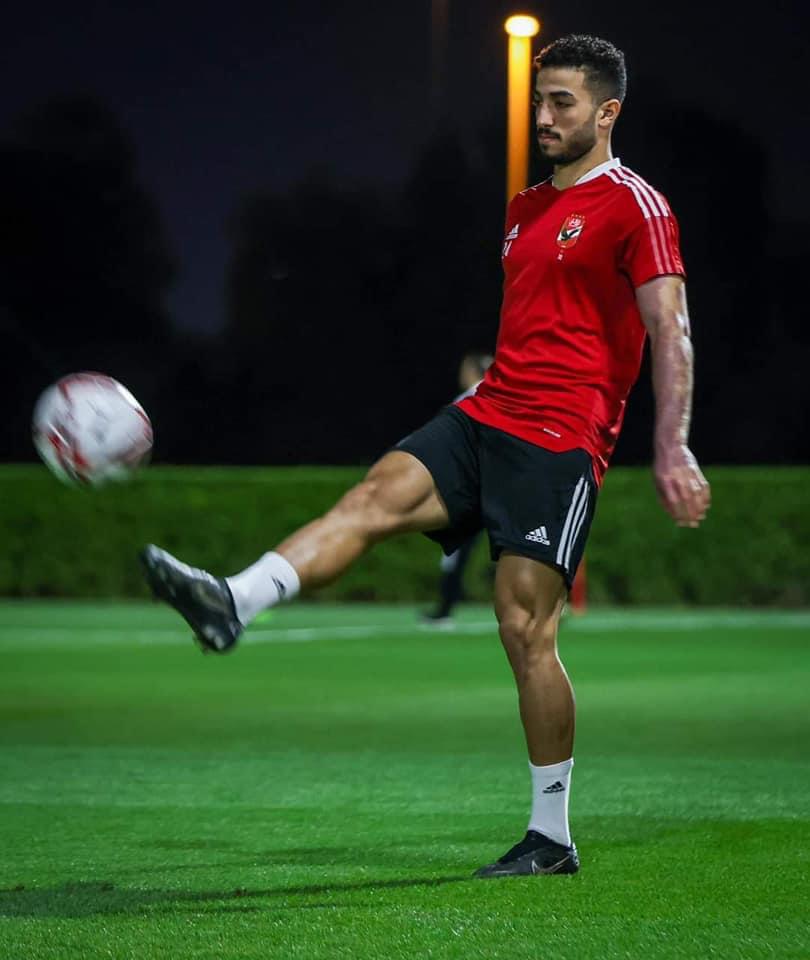 الأهلى يختتم مرانه الثانى بالإمارات بالتدريب على ركلات الجزاء-صور