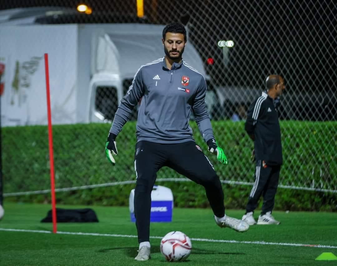 الأهلى يختتم مرانه الثانى بالإمارات بالتدريب على ركلات الجزاء-صور