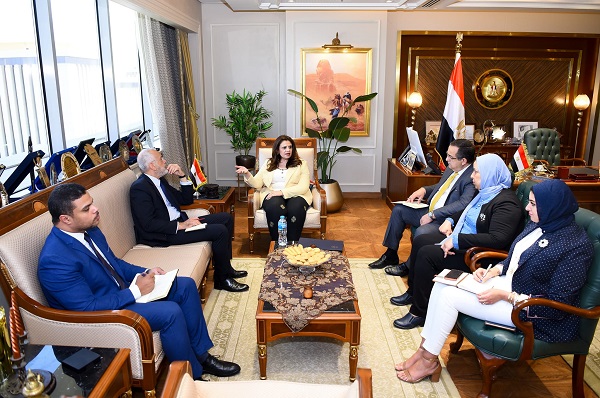 وزيرة الهجرة