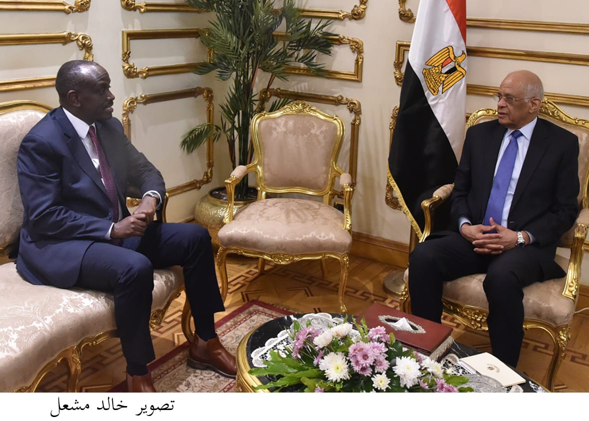  عبدالعال يستقبل ريتشارد سي زيبرا وزير خارجية رواندا.. صور