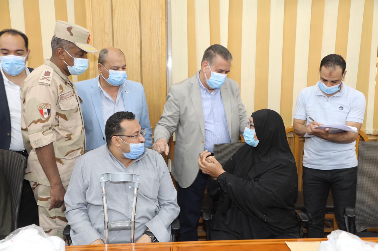 مساعدات مالية لأكثر من 30 محتاجا وأطراف صناعية بالمجان لحالتين من ذوي الهمم بالمنوفية