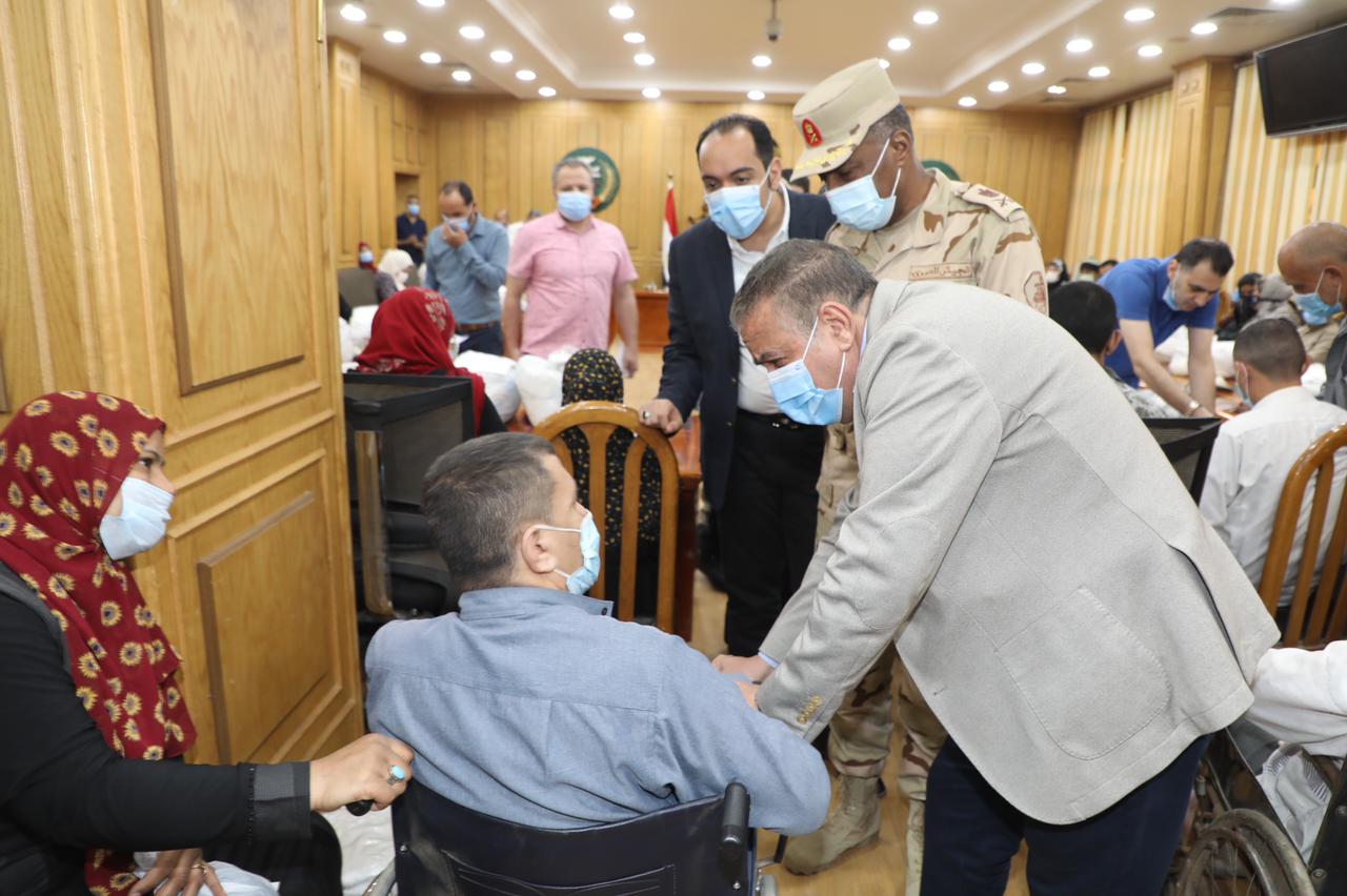 مساعدات مالية لأكثر من 30 محتاجا وأطراف صناعية بالمجان لحالتين من ذوي الهمم بالمنوفية