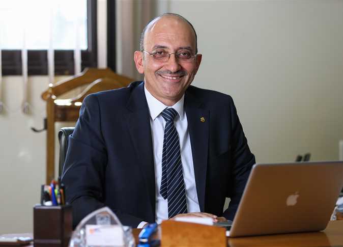 سوق العقارات بين 