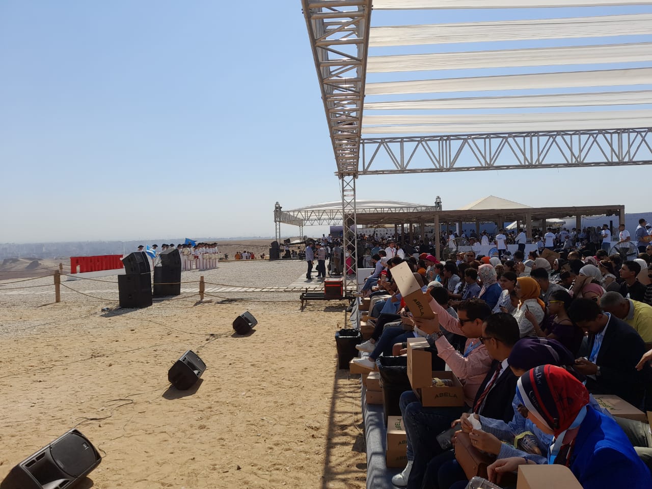 بدء انطلاق العرض الجوي Pyramids Air Show 2022 فوق الأهرامات 