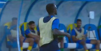شاهد بالفيديو.. تحية الجماهير لساديو ماني بمباراة النصر والزمالك 