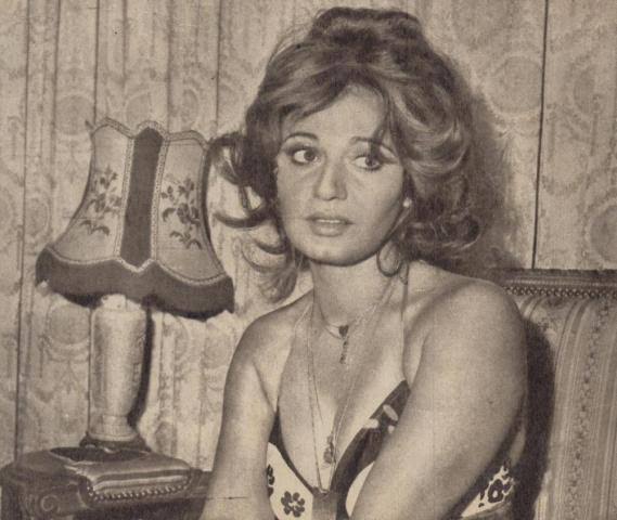 مديحة كامل