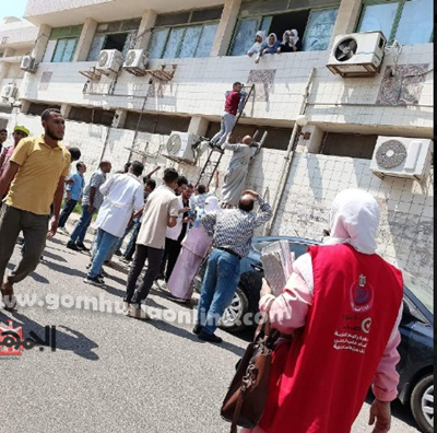 شاهد بالفيديو انقاذ المرضي في حريق مستشفى السادات