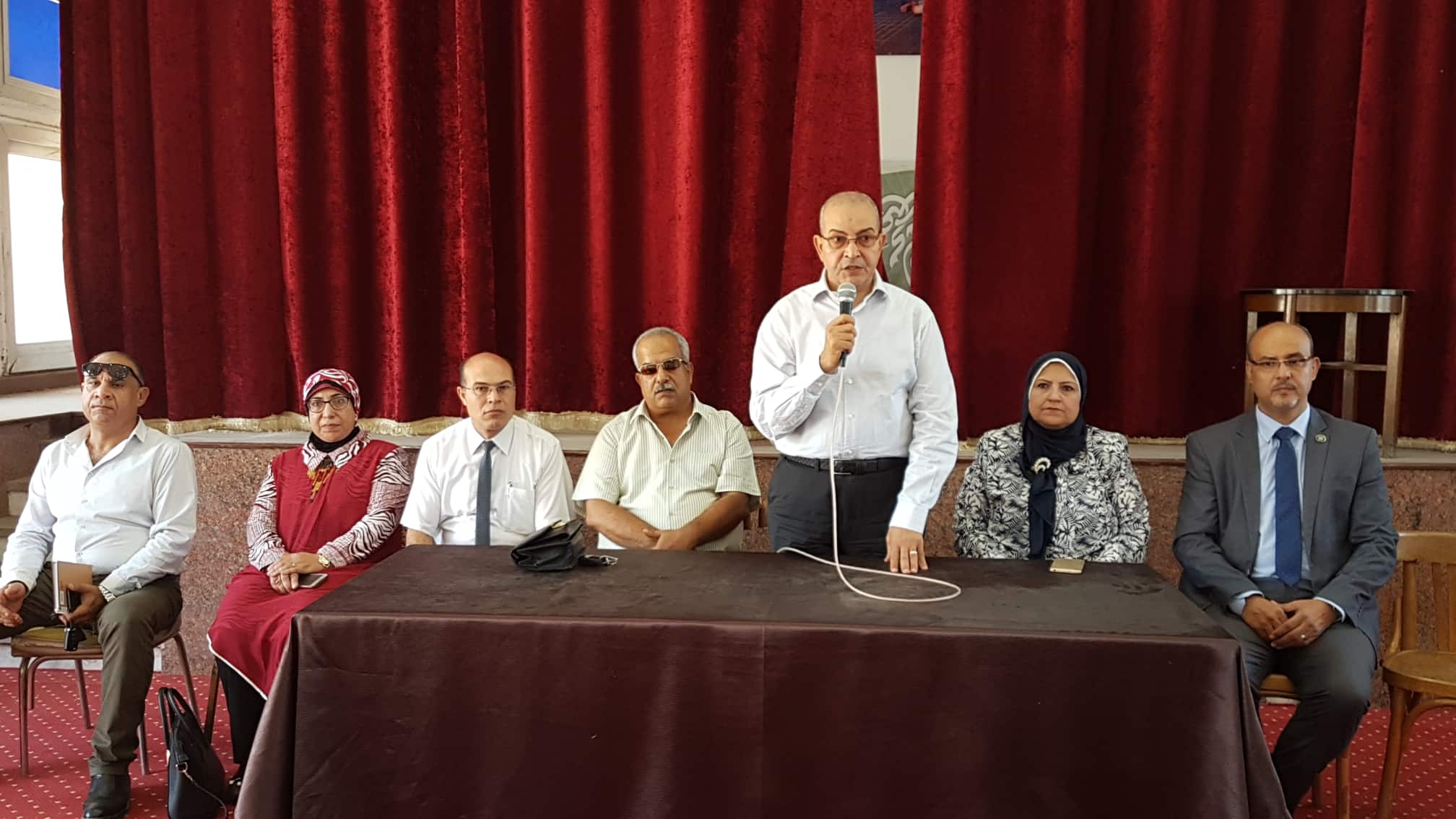 باهى يجرى لقائينيين بنظام التعليم الجديد للصف الأول الثانوى ببورسعيد