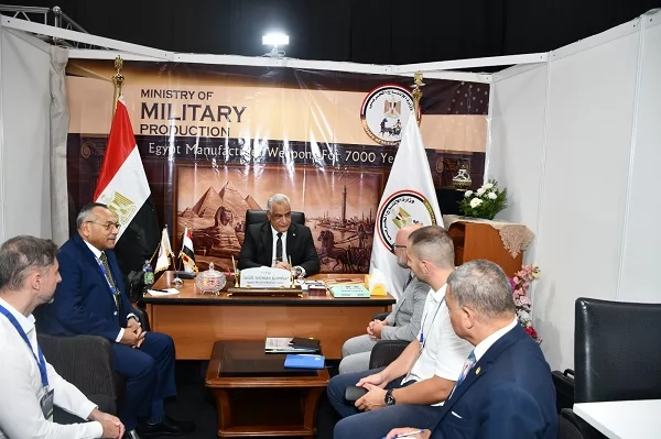 وزير الإنتاج الحربي