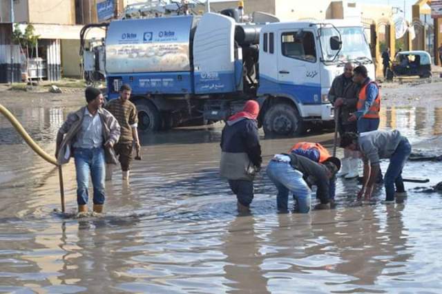 رئيس مركز ومدينة بلطيم يتابع  أعمال سحب  مياه الأمطار