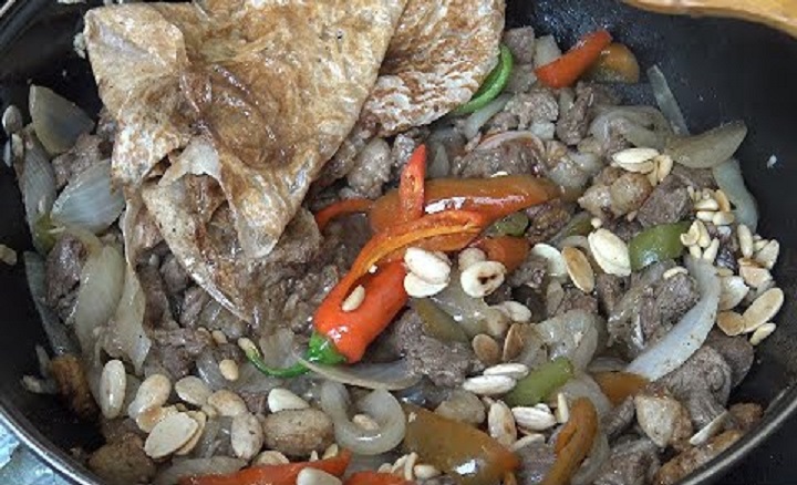 الصاجية الاردنية بلحم الخروف 