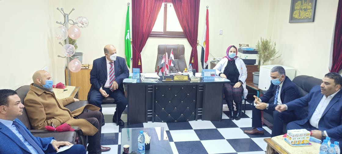 وكيل وزارة الصحة بالشرقية يناقش تطوير الخدمات الطبية بمستشفي بلبيس مع أعضاء مجلس النواب وممثلي المجتمع المدني