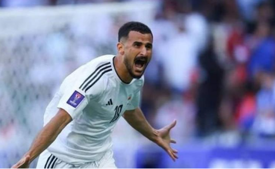  أيمن حسين مهاجم منتخب العراق 
