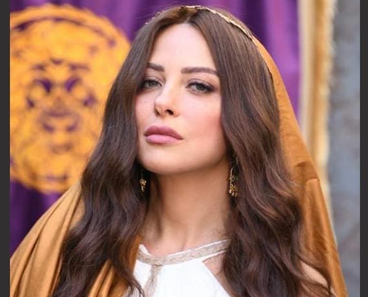 النجمة ريم مصطفى