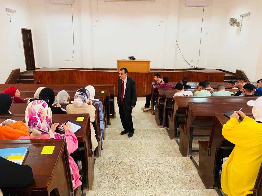 وكيل آداب العريش يواصل حملته التوعوية بأهمية مؤتمر شرم الشيخ COP 27