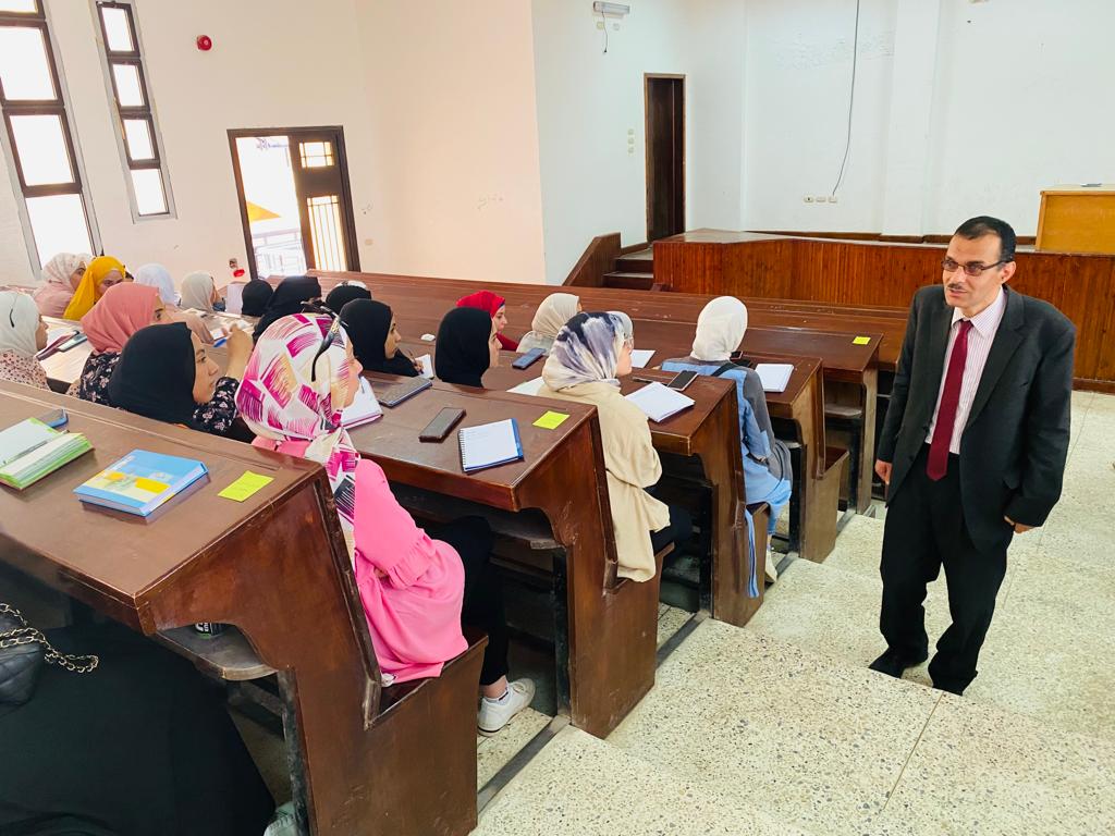 وكيل آداب العريش يواصل حملته التوعوية بأهمية مؤتمر شرم الشيخ COP 27