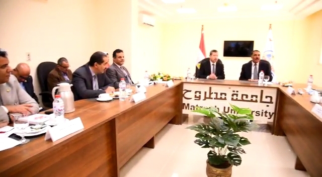 تفاصيل اجتماع أول مجلس لجامعة مطروح داخل الحرم الجامعى.. بالصور