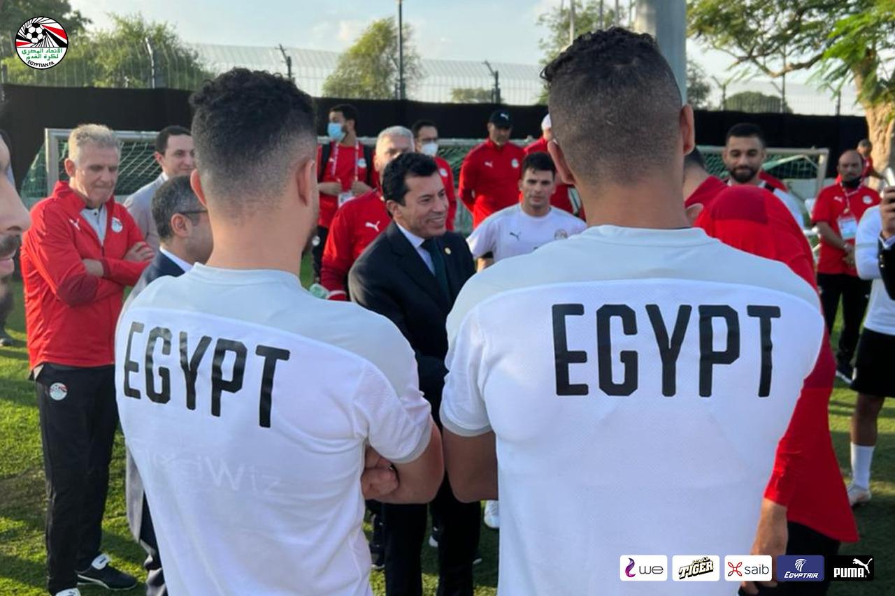 في حضور الوزير والسفير.. المنتخب الوطني يختتم استعداداته للقاء لبنان غدًا 