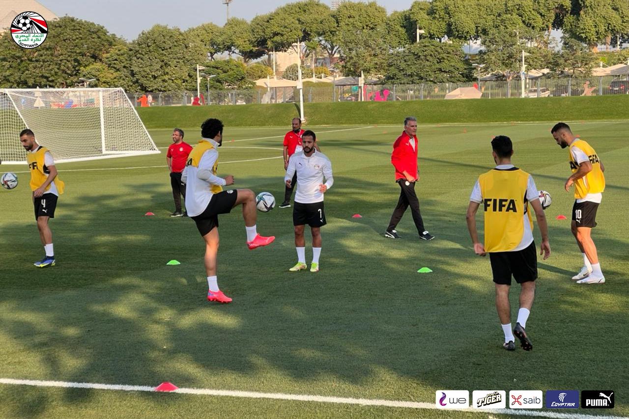 في حضور الوزير والسفير.. المنتخب الوطني يختتم استعداداته للقاء لبنان غدًا 