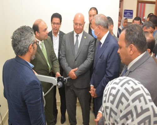 الهجان وسوسه يفتتحان مركز العلاج الطبيعى والتأهيل الطبى بجامعة بنها