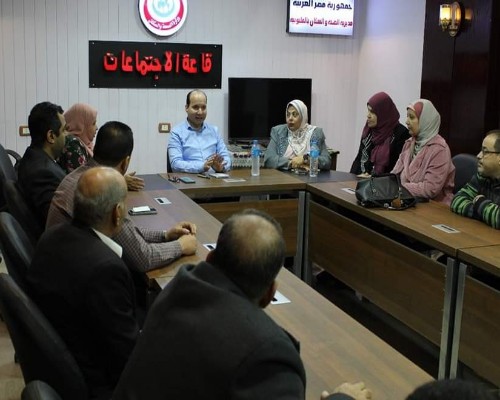 وكيل الصحة بالقليوبية يناقش استعداد المديرية للانتخابات الرئاسية