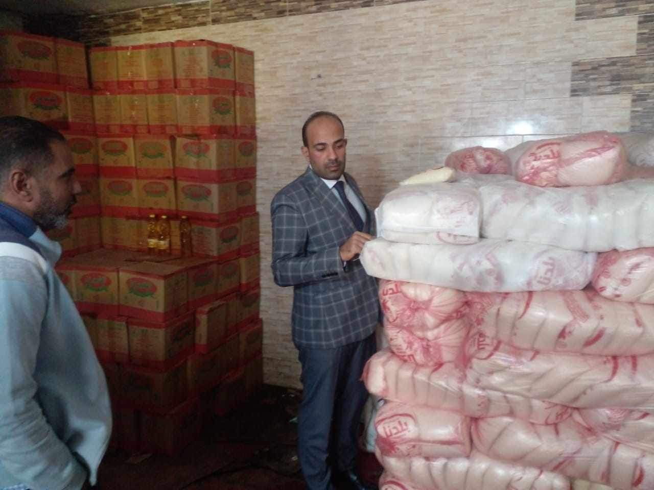 حماية المستهلك يضبط 13طن سكر وأرز محجوبة داخل سلاسل تجارية كبرى 