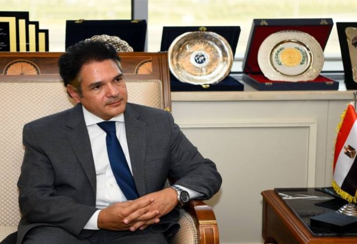 السفير جورج عازر