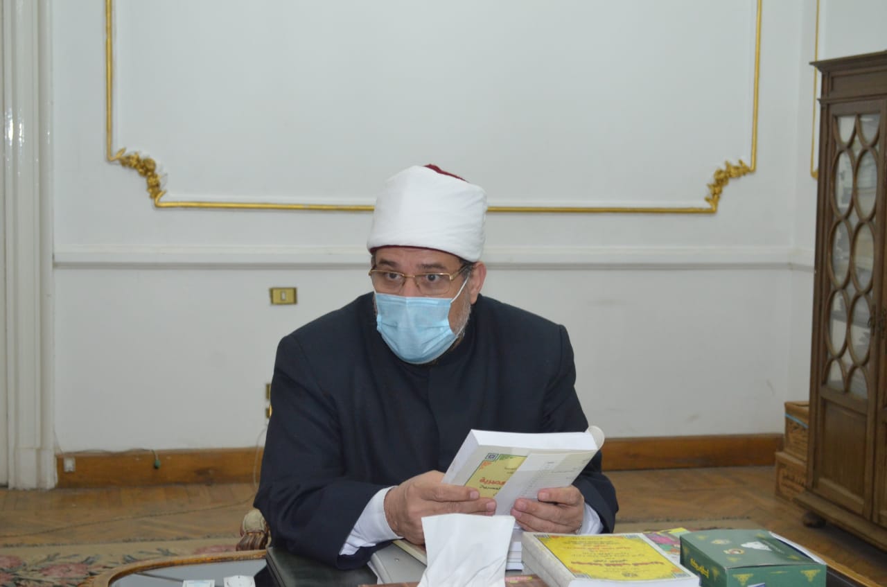  وزير الأوقاف يكرم الأئمة السودانيين المتدربين بأكاديمية الأوقاف 