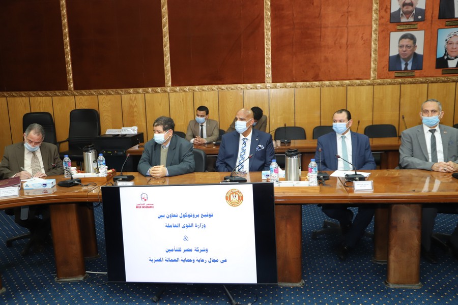 سعفان يشهد مراسم توقيع مذكرة تفاهم مع مصر للتأمين لحماية العمالة 