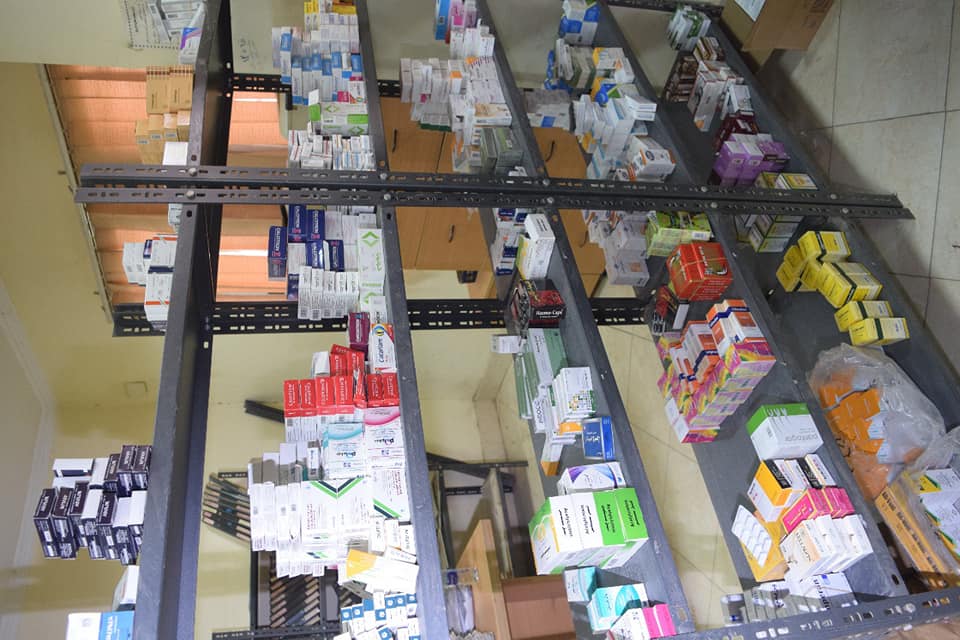 الكشف على 731 حالة بقافلة جامعة سوهاج