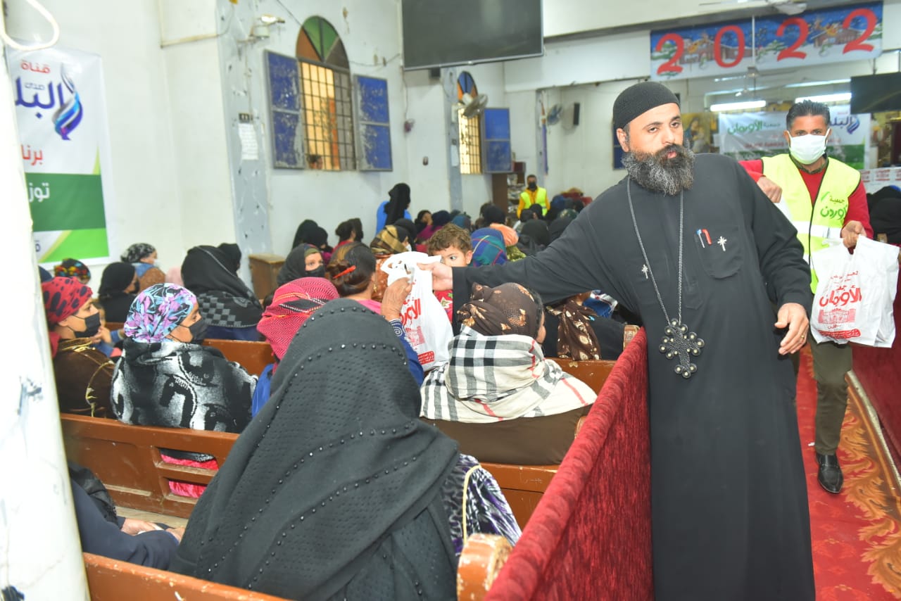 طن لحوم للأسر الاولى بالرعاية بالفشن بمناسبة العام الجديد 