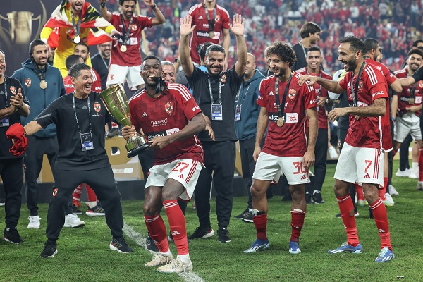 فريق الأهلي والفوز بالسوبر