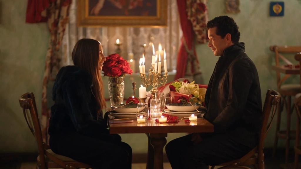 خلافات وصُلح وحب تعيشها دينا الشربيني في كامل العدد