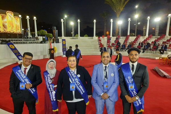 طلاب جامعة القاهرة