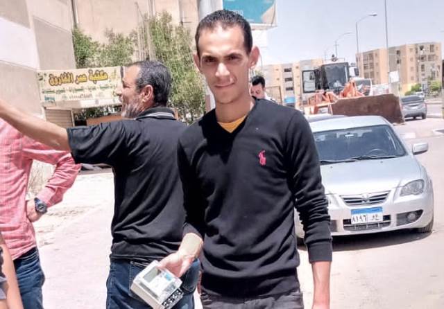 النجار: جهاز 6 أكتوبر يغلق ويشمع 5 محلات وينفذ حملة إزالات مكبرة.. بالصور