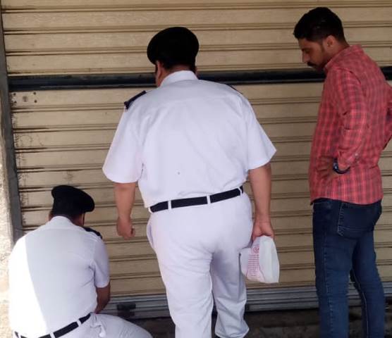 النجار: جهاز 6 أكتوبر يغلق ويشمع 5 محلات وينفذ حملة إزالات مكبرة.. بالصور
