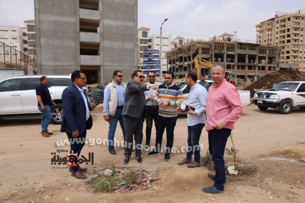 محافظ المنوفية يتحدى الطقس لمتابعة مشروعات التعليم الجديدة 