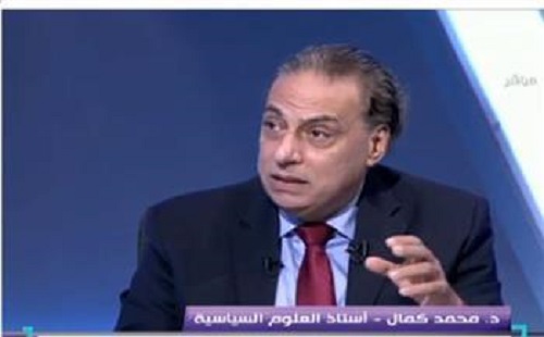 الدكتور محمد كمال أستاذ العلوم السياسية بجامعة القاهرة