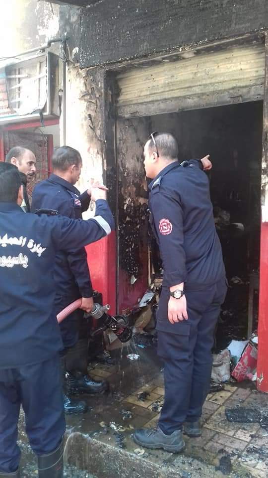 السيطرة علي حريق بمحل عطارة وسط مدينة أسيوط 