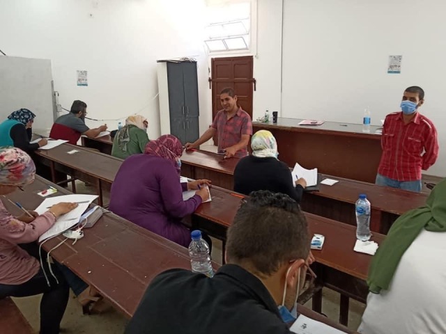 هدوء داخل لجان إمتحانات معهد الدراسات الأفروآسيوية للدراسات العليا بجامعة قناة السويس 